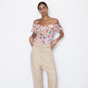 ZARA Floral printed top, Size Medium